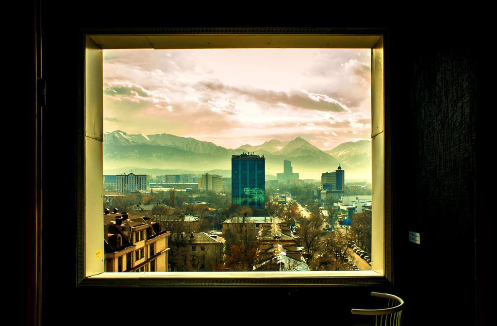 Sky Hostel Almaty Eksteriør billede